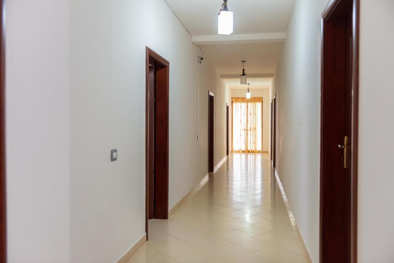 Hotel Idi Влёра Экстерьер фото