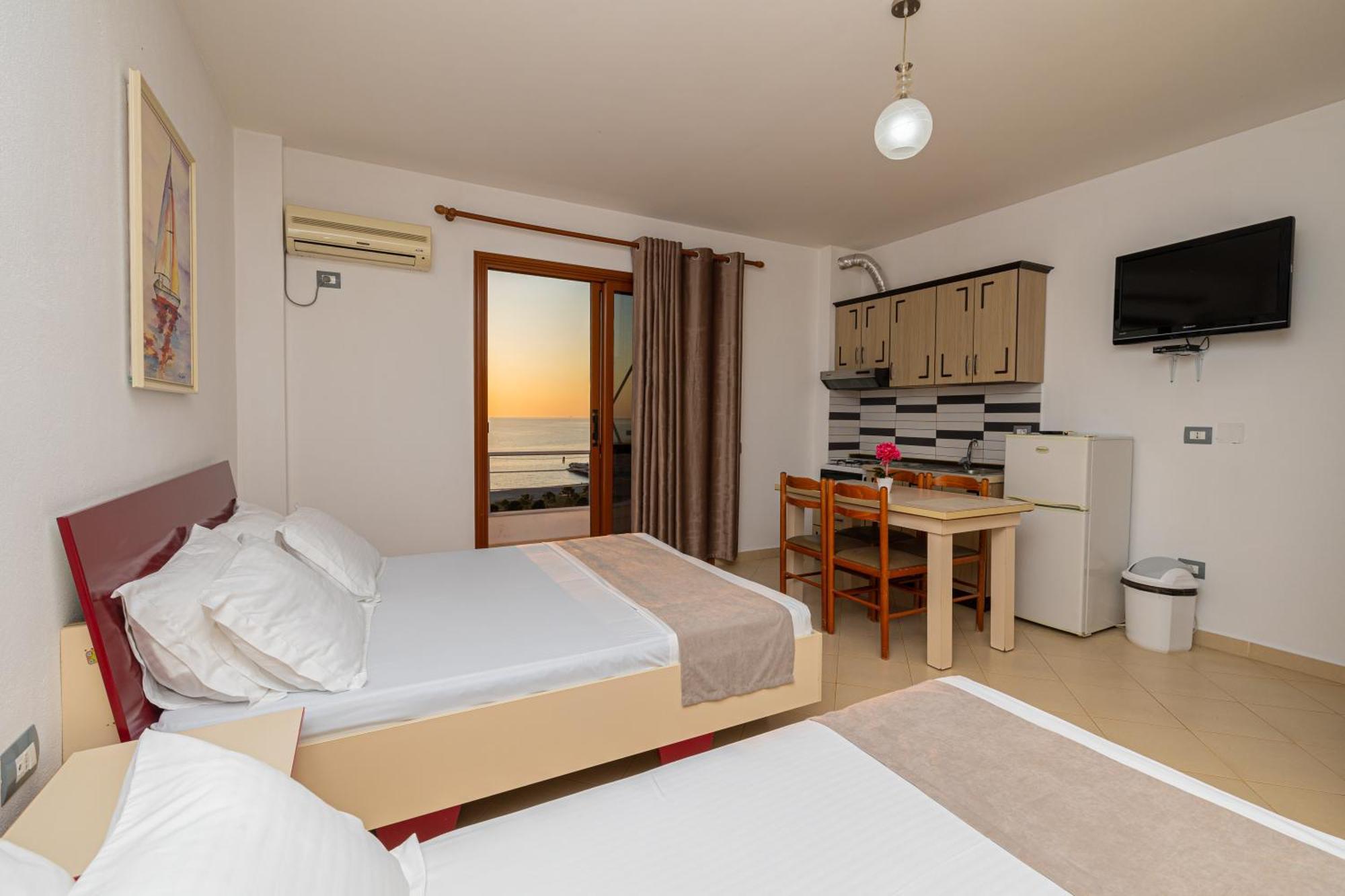 Hotel Idi Влёра Экстерьер фото